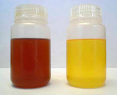 Miarą jakości oleju jest jego kolor .Przykład oleju przed i po zastosowaniu Dalsorb
